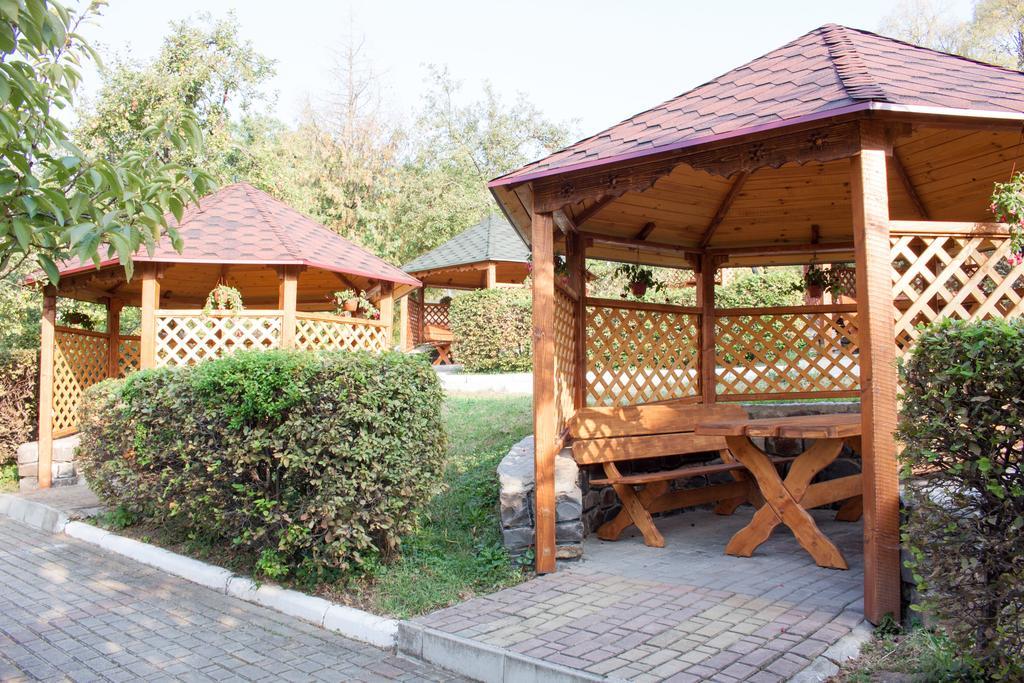 Chervona Gora Mukacheve Ngoại thất bức ảnh
