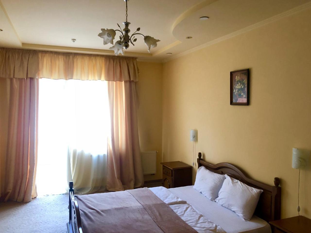 Chervona Gora Mukacheve Ngoại thất bức ảnh